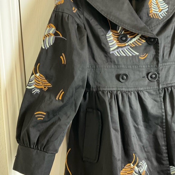 Woman’s Black Embroidered Coat with pockets size small - Picture 8 of 11